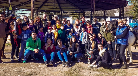 UN DÍA CON FUNDACIÓN ZOONRISAS & LA ESCUELA ESPECIAL Nº 503 UN DÍA CON FUNDACIÓN ZOONRISAS & LA ESCUELA ESPECIAL Nº 503
